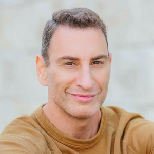 Dr. Scott Lyons