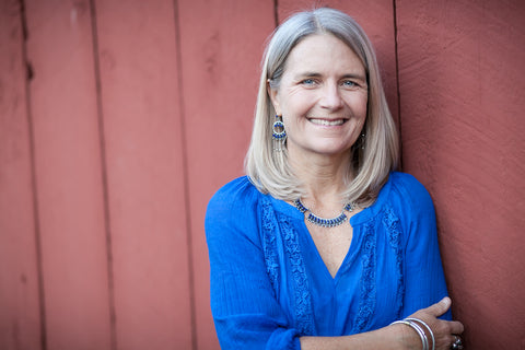 Betsy Perluss (Dr.)